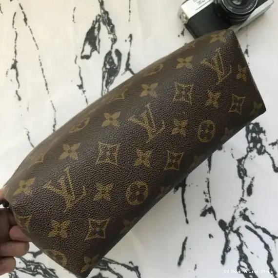 Cheap Vuitton Louis PALLAS BEAUTY CASE 0214