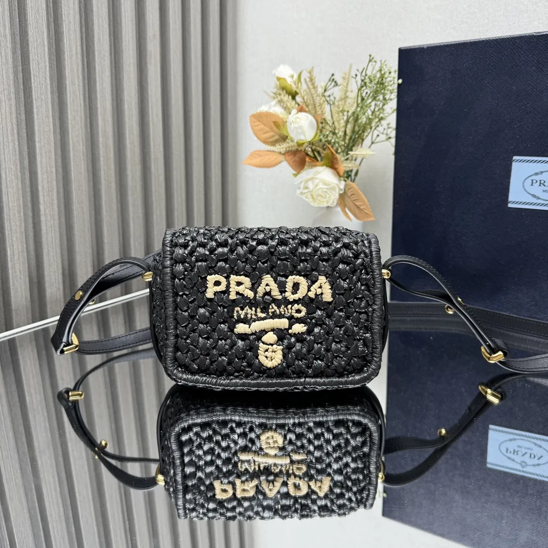 Affordable Prada Crochet and leather shoulder bag 0120