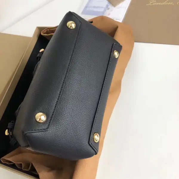 Rep Burberry The Baby Banner in Leather and House Check 0125