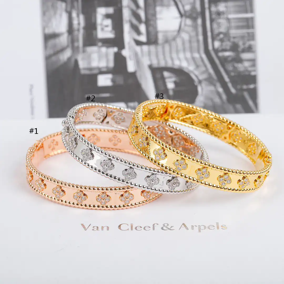 Van Cleef & Arpels  Perlée BRACELET 0123