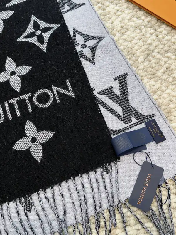 Cheap LOUIS VUITTON SCARF 0124