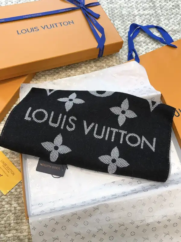 Cheap LOUIS VUITTON SCARF 0124