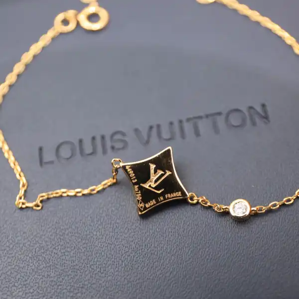 Rep LOUIS VUITTON BRACELET 0124