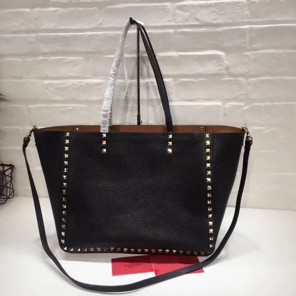 Rep VALENTINO MEDIUM GRAIN CALFSKIN LEATHER ROCKSTUD BAG 0113