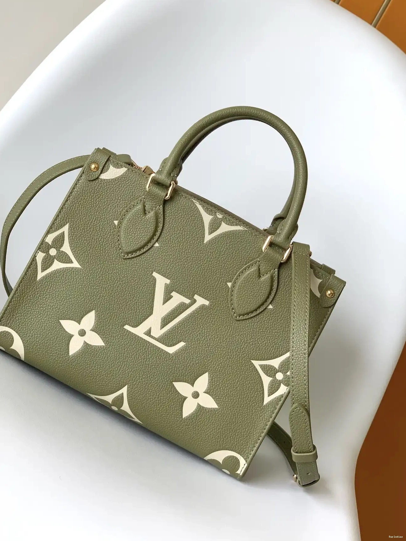 Rep PM LOUIS VUITTON ONTHEGO 0223