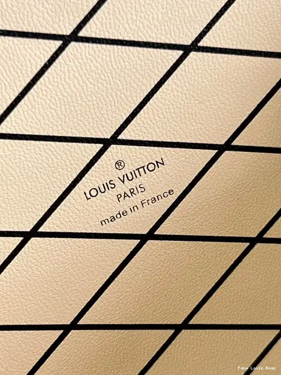 Affordable MALLE PETITE LOUIS VUITTON 0210