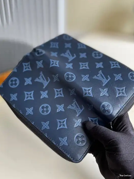 Affordable VUITTON WALLET LOUIS ZIPPY 0227