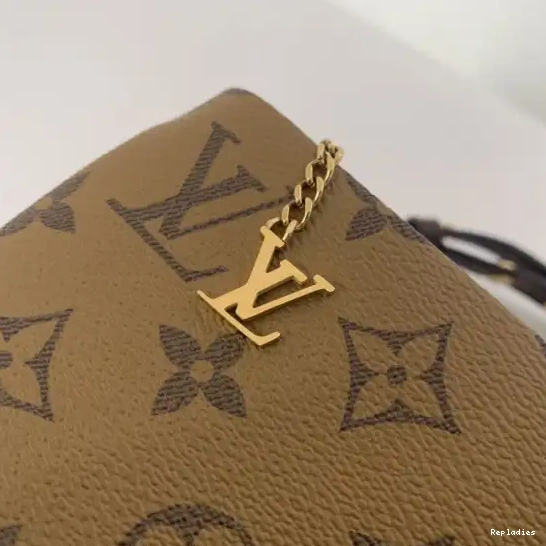 Cheap VUITTON LOUIS LV3 POUCHE 0211