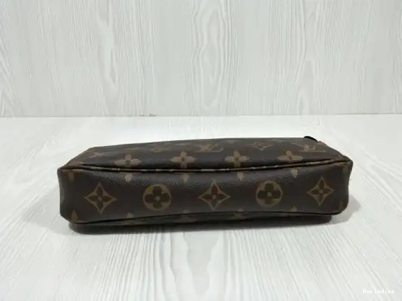 Cheap Vuitton Louis POCHETTE ACCESSOIRES 0222