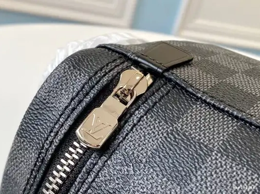 Cheap VUITTON LOUIS TOILETRY POUCH 0222