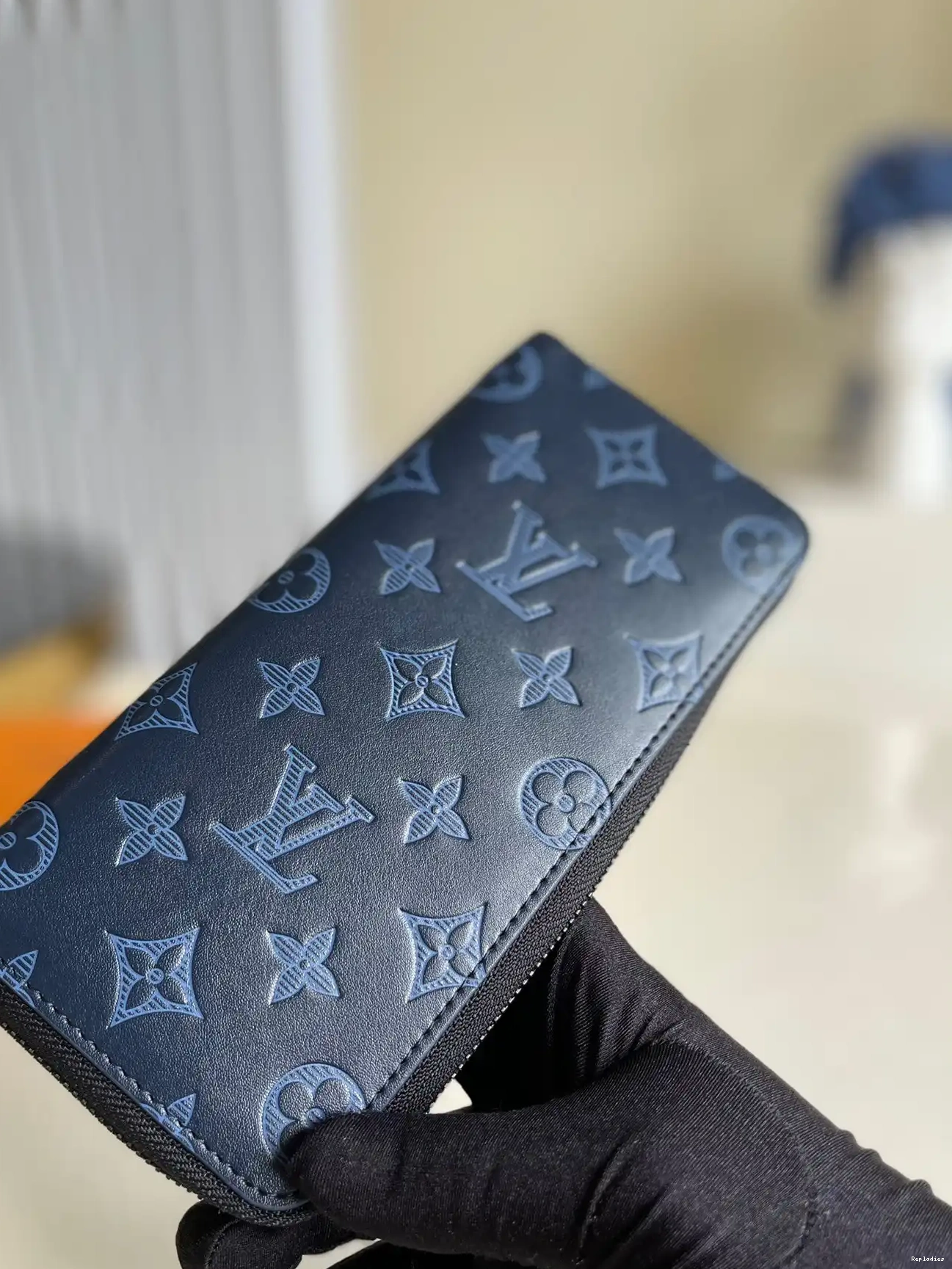 Affordable VUITTON WALLET LOUIS ZIPPY 0227