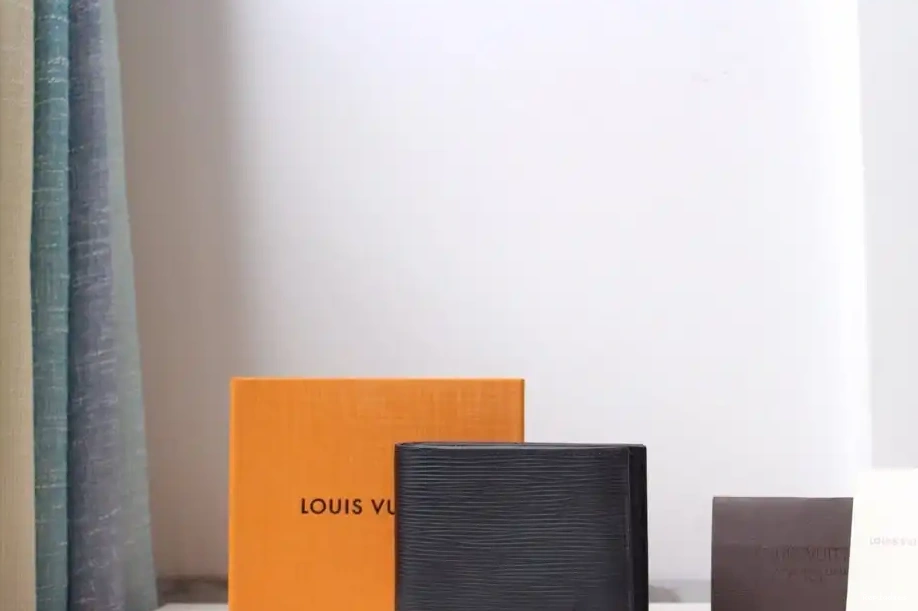 Rep LOUIS VUITTON WALLET AMERIGO 0227