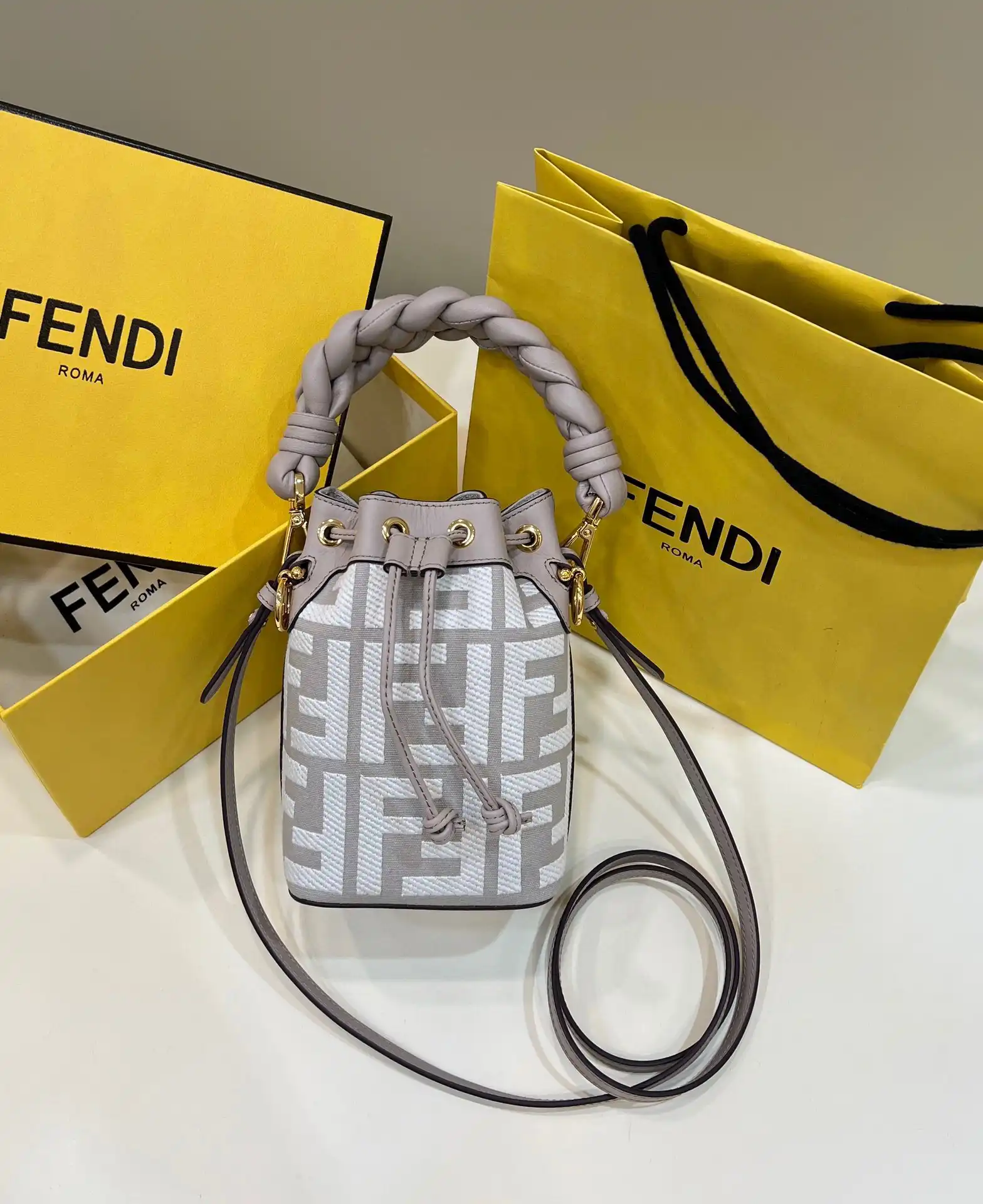 FENDI MON TRESOR-12*18*10CM 0203