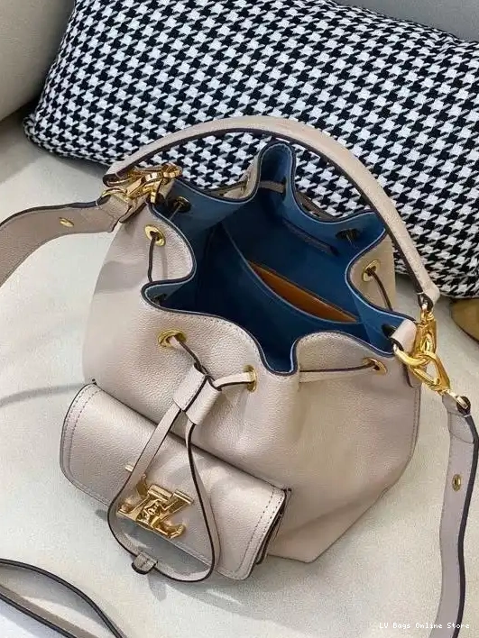 Affordable VUITTON LOUIS LOCKME BUCKET 0212