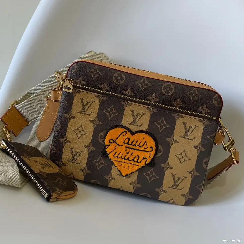 Affordable VUITTON LOUIS MESSENGER TRIO 0213