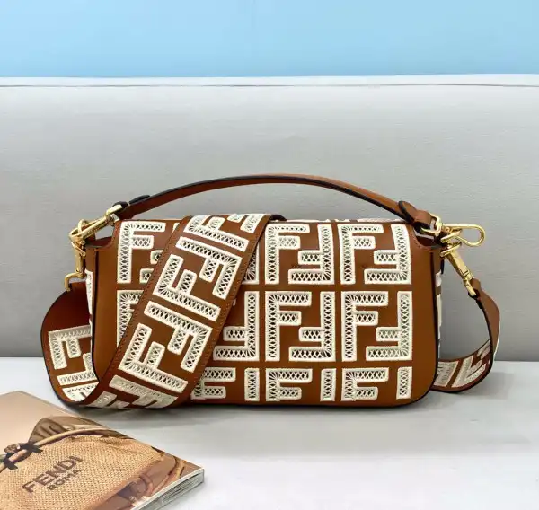 Affordable FENDI BAGUETTE 0203