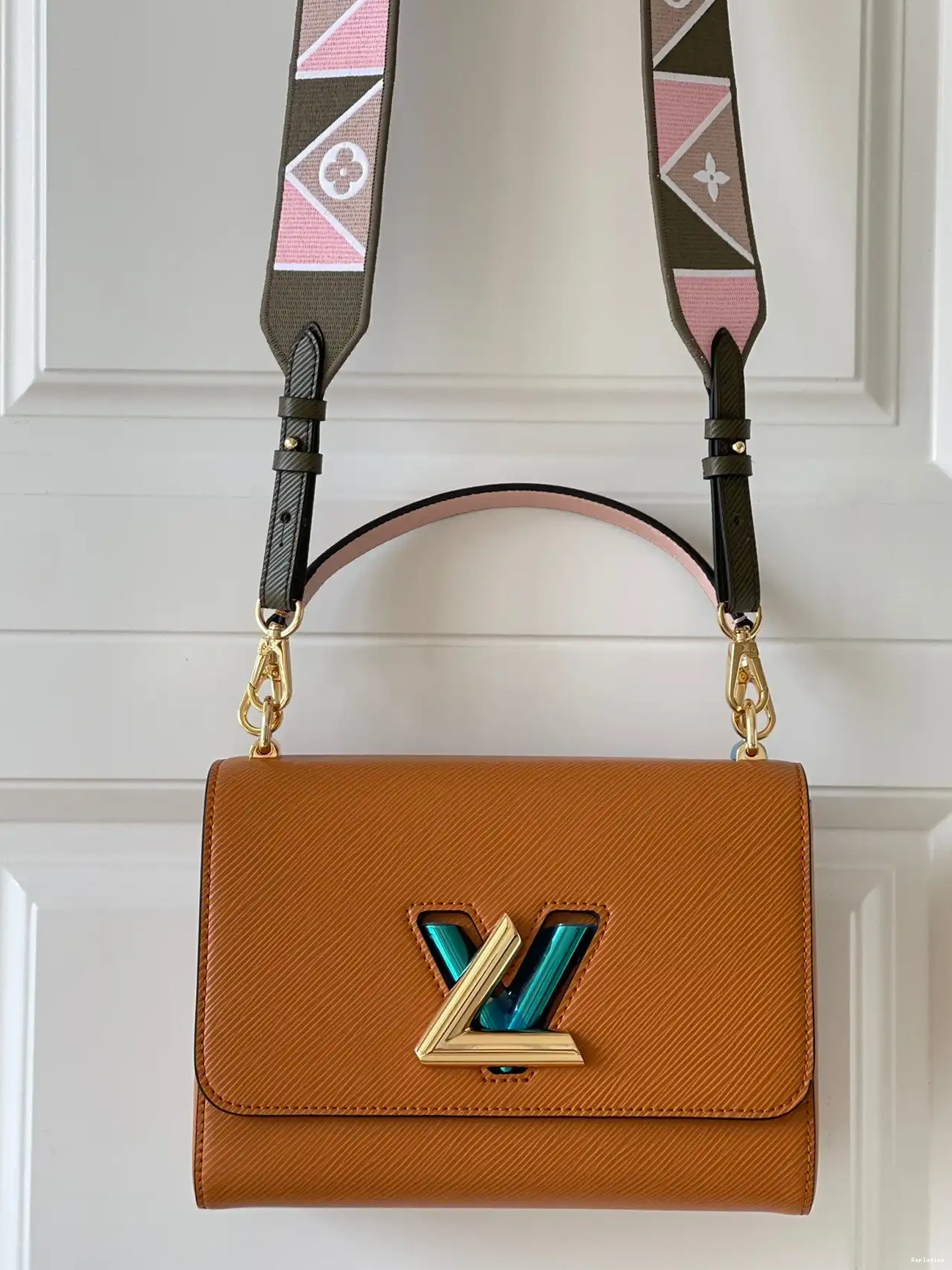 Affordable MM LOUIS VUITTON TWIST 0210