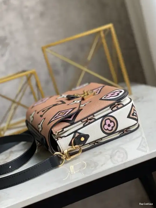 Cheap VUITTON LOUIS POCHETTE MÉTIS 0210